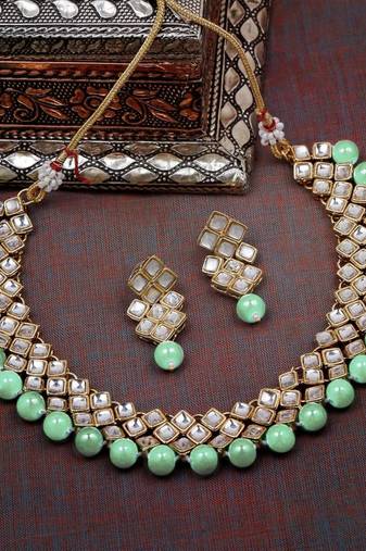 Kundan & Pearl Studded Choker Necklace With Earrings For Women 