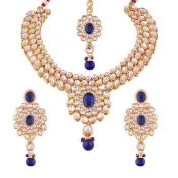 Traditional Kundan Choker Jewellery Set For Women  1
