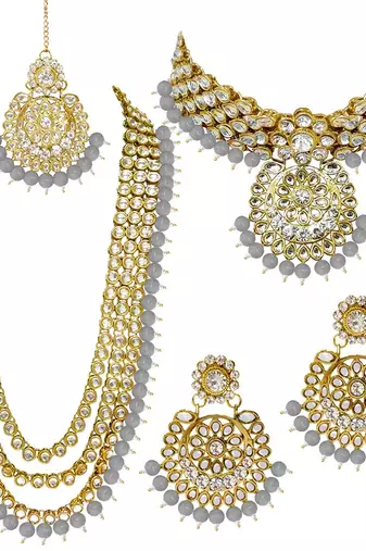 Traditional Kundan & Pearl Studded Bridal Choker Necklace Jewellery Set With Earrings & Maang Tikka for Women