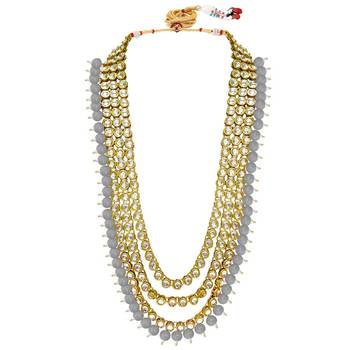 Traditional Kundan & Pearl Studded Bridal Choker Necklace Jewellery Set With Earrings & Maang Tikka for Women 4