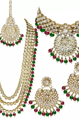 Traditional Kundan & Pearl Studded Bridal Choker Necklace Jewellery Set With Earrings & Maang Tikka for Women
