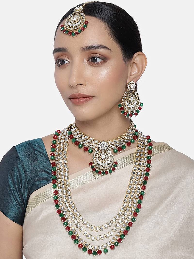 Traditional Kundan & Pearl Studded Bridal Choker Necklace Jewellery Set With Earrings & Maang Tikka for Women