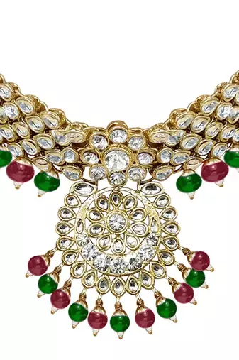 Traditional Kundan & Pearl Studded Bridal Choker Necklace Jewellery Set With Earrings & Maang Tikka for Women