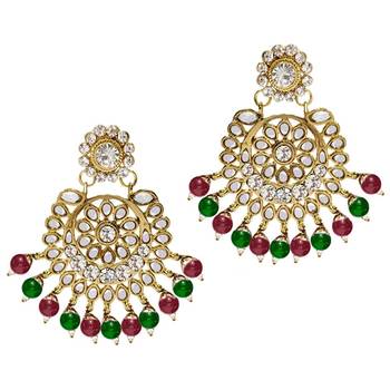 Traditional Kundan & Pearl Studded Bridal Choker Necklace Jewellery Set With Earrings & Maang Tikka for Women 6