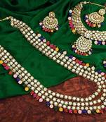 Traditional Kundan & Pearl Studded Bridal Choker Necklace Jewellery Set With Earrings & Maang Tikka for Women