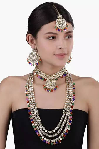 Traditional Kundan & Pearl Studded Bridal Choker Necklace Jewellery Set With Earrings & Maang Tikka for Women