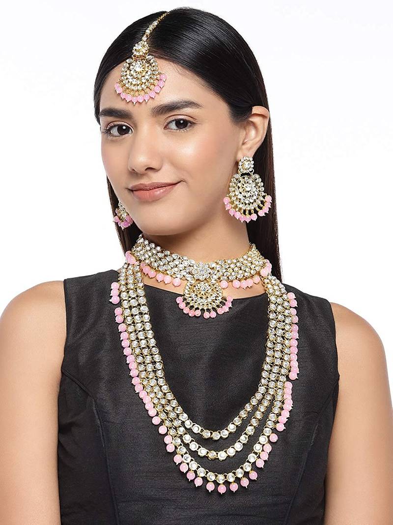 Traditional Kundan & Pearl Studded Bridal Choker Necklace Jewellery Set With Earrings & Maang Tikka for Women