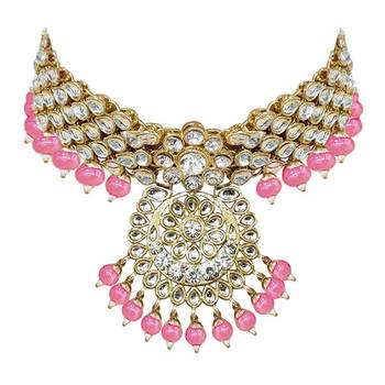 Traditional Kundan & Pearl Studded Bridal Choker Necklace Jewellery Set With Earrings & Maang Tikka for Women 4