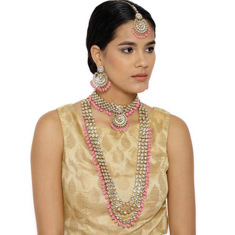 Traditional Kundan & Pearl Studded Bridal Choker Necklace Jewellery Set With Earrings & Maang Tikka for Women