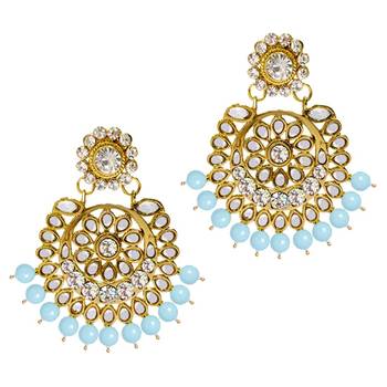 Traditional Kundan & Pearl Studded Bridal Choker Necklace Jewellery Set With Earrings & Maang Tikka for Women 6