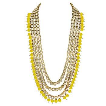 Traditional Kundan & Pearl Studded Bridal Choker Necklace Jewellery Set With Earrings & Maang Tikka for Women 5