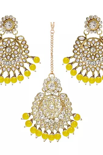 Traditional Kundan & Pearl Studded Bridal Choker Necklace Jewellery Set With Earrings & Maang Tikka for Women