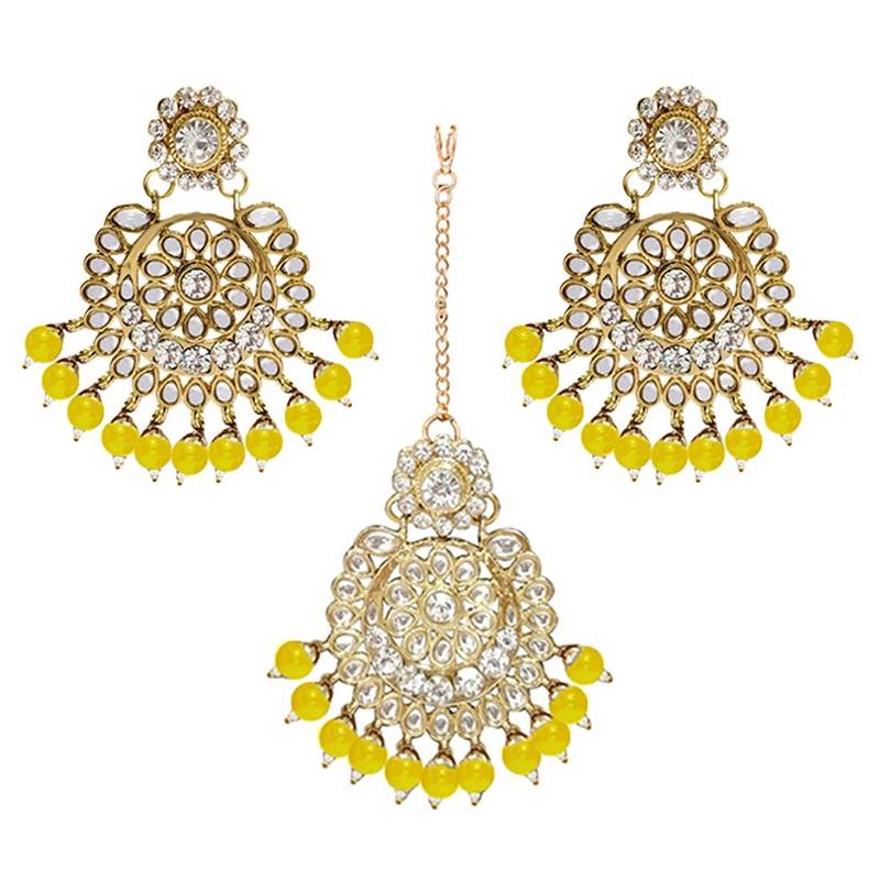 Traditional Kundan & Pearl Studded Bridal Choker Necklace Jewellery Set With Earrings & Maang Tikka for Women