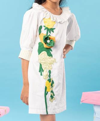 White flower embroidered  frock 3
