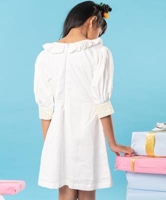 White flower embroidered  frock 4