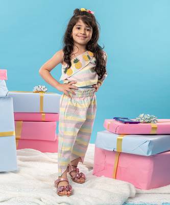 Pineapple embroidered pant set 1