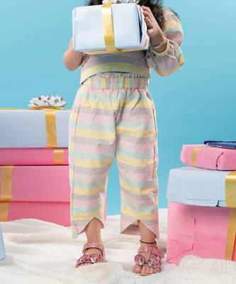 Pineapple embroidered pant set 2