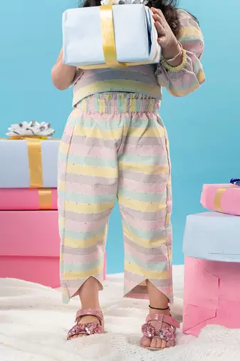 Pineapple embroidered pant set