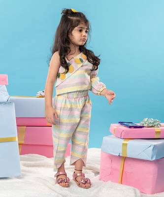 Pineapple embroidered pant set 3