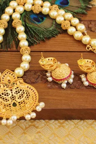Matte finish lakshmi necklace set