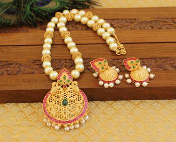 Matte finish peacock necklace set 2