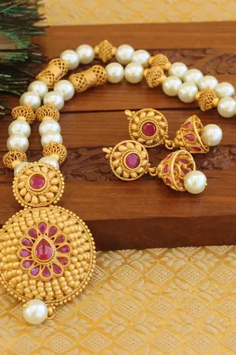 Matte finish ruby necklace set