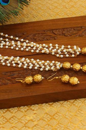 Gold plated pearl necklace