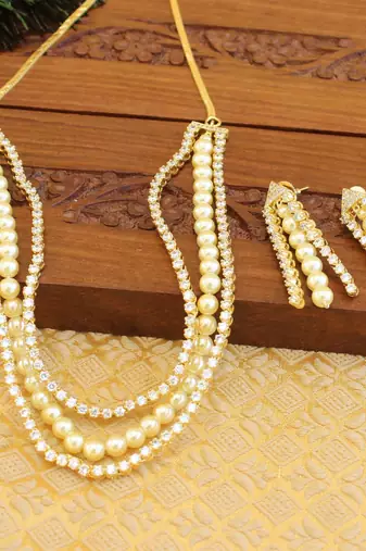 Designer gold plated pearl necklace