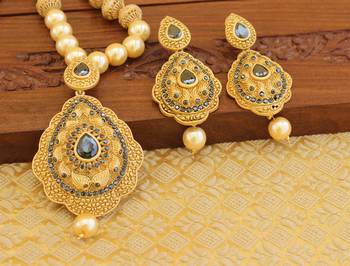 Matte finish necklace set 1