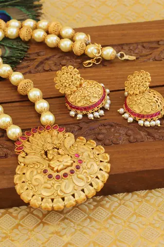 Matte finish temple necklace set