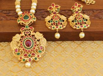 Matte finish peacock necklace set 7