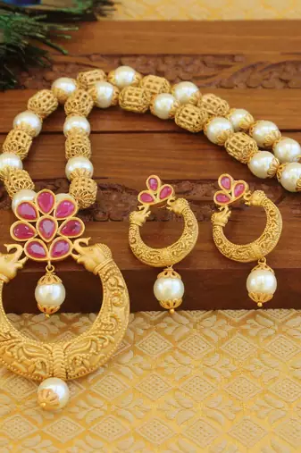 Matte finish ruby necklace set