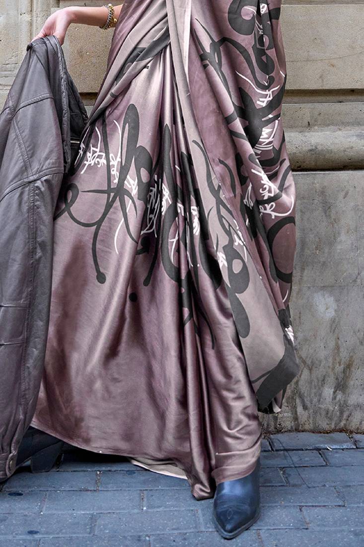 Multicolor Silk Printed Saree With Blouse Piece