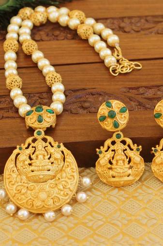 Matte finish lakshmi necklace set