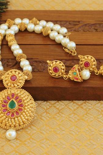 Matte finish ruby necklace set