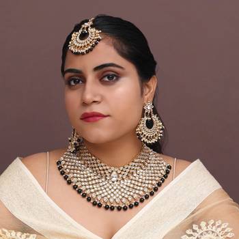 Black necklace-sets 2