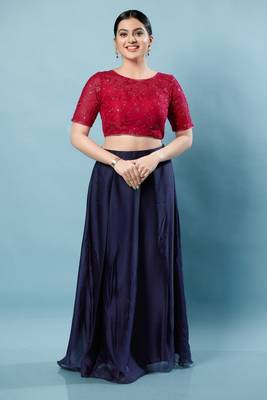 Salwar Studio Women's Red Embroidered Saree Blouse 6