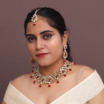 Maroon Color Imitation Pearl And Kundan Necklace With Earrings And Maang Tikka 3