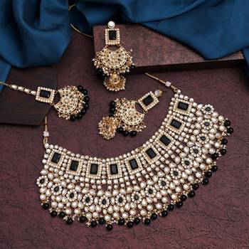 Black necklace-sets 4