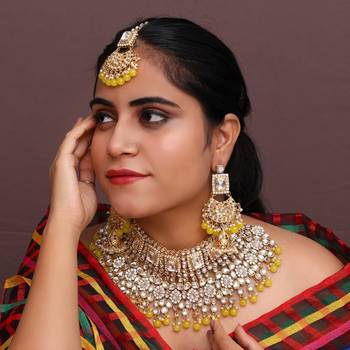 Yellow necklace-sets 2