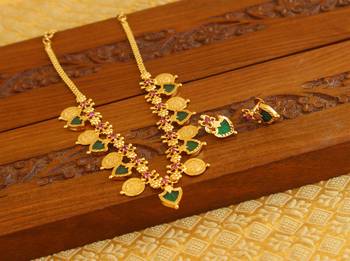 Kerala style gold plated palakka necklace set 3