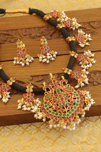 Designer black thread necklace set