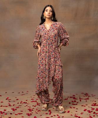 Ivory printed kurta and patiala pant set 1