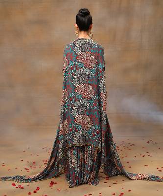 Green printed sharara and cape set 4