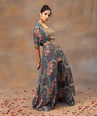 Green printed short kurta and cape set 2