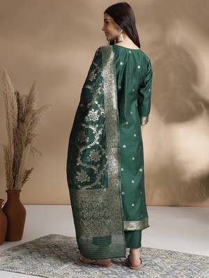 Rajgranth women's jacquard fabric jacquard print kurta set with duppata 3