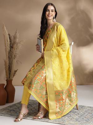 Rajgranth women's jacquard fabric jacquard print kurta set with duppata 1
