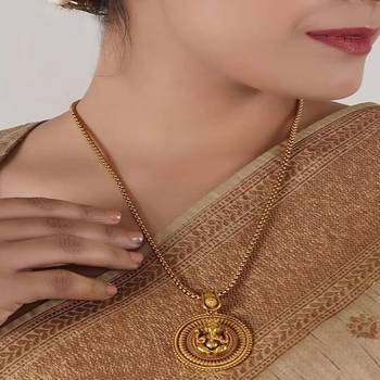 BEAUTIFUL GOLD PLATED GANESH PENDANT SET WITH EARRING | TEMPLE JEWELLERY 2