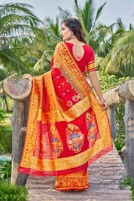 Floral Silk Cotton Zari Saree 3