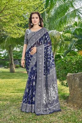 Floral cotton blend Zari Saree 2